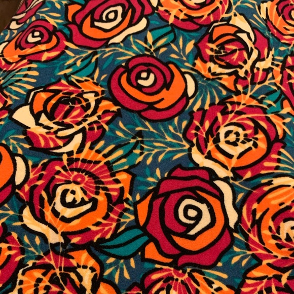 LULAROE TC LEGGINGS - Picture 2 of 2